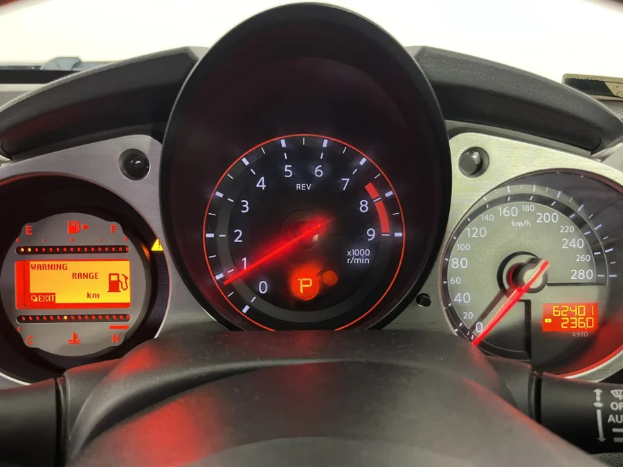 Used 2011 Nissan 370Z coupe auto - WeBuyCars Montana