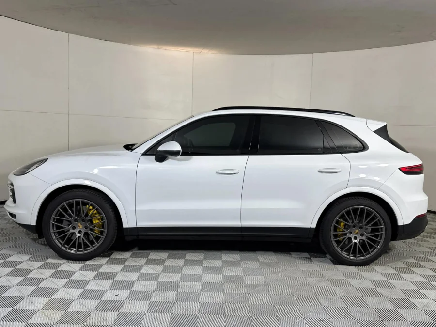 Used 2018 Porsche Cayenne S - WeBuyCars Midstream