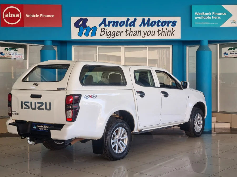 Used 2022 Isuzu D-Max 1.9TD double cab L 4x4 manual - Arnold Motors CC