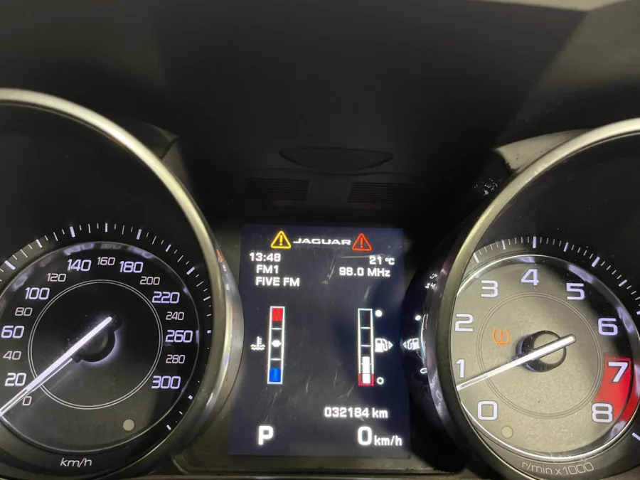 Used 2014 Jaguar F-Type convertible - WeBuyCars The Dome