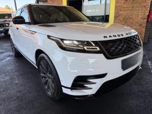 New 2018 Land Rover Range Rover Velar D300 R-Dynamic SE New 2018 Land Rover Range Rover Velar D300 R-Dynamic SE
