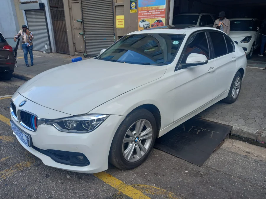 Used 2016 BMW 3 Series 320i auto - Carmart Auto Dealer