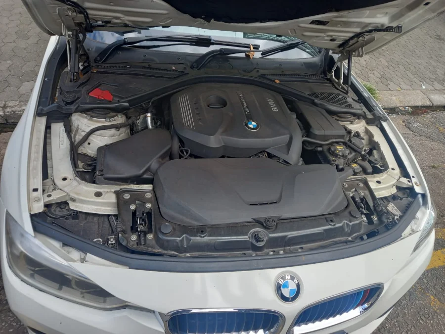 Used 2016 BMW 3 Series 320i auto - Carmart Auto Dealer