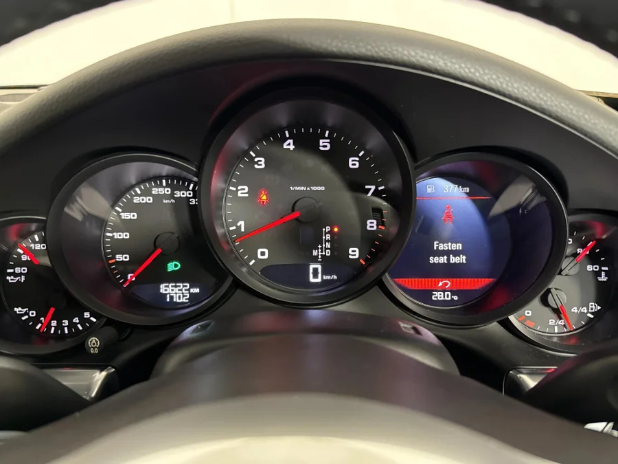 Used 2015 Porsche 911 Carrera coupe Black Edition - WeBuyCars Midstream