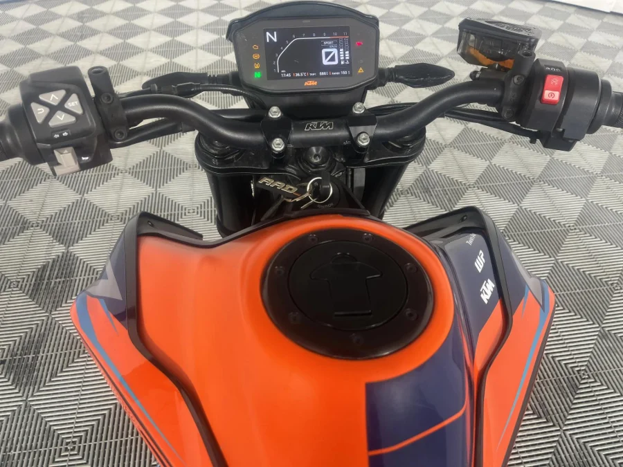 Used 2022 KTM Duke 890 Duke R - WeBuyCars Richmond Used 2022 KTM Duke 890 Duke R - WeBuyCars Richmond