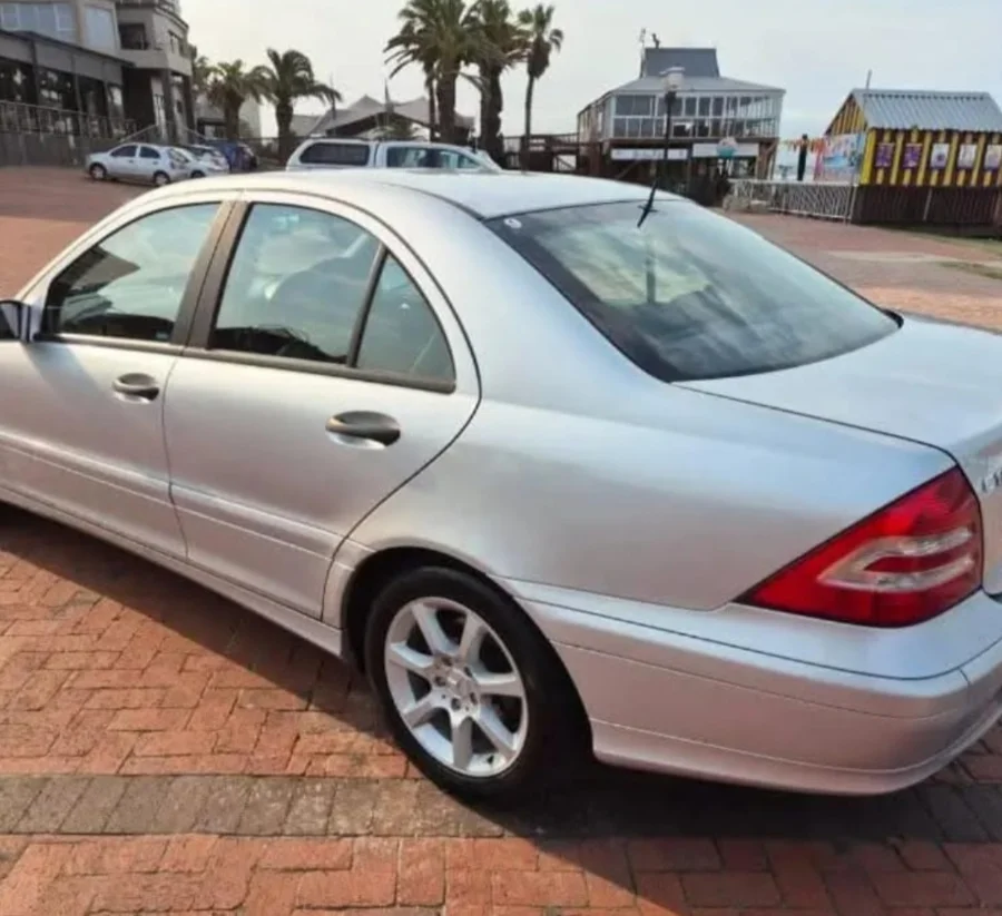 Used 2005 Mercedes-Benz C-Class C180 Kompressor Elegance - Private Seller Used 2005 Mercedes-Benz C-Class C180 Kompressor Elegance - Private Seller