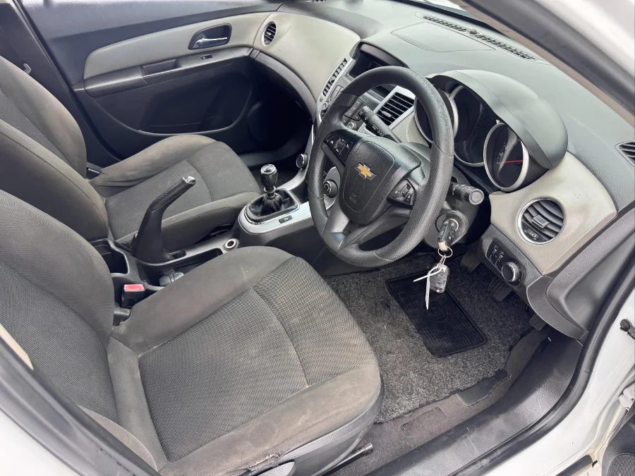 Used 2014 Chevrolet Cruze 1.6 L - EBK Auto