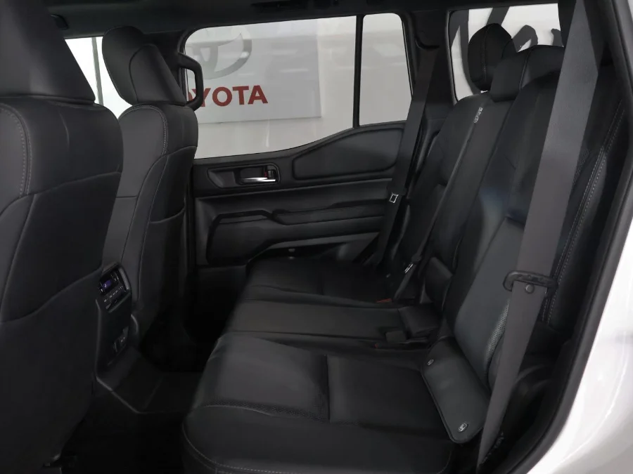 Used 2025 Toyota Land Cruiser Prado 2.8GD VX-R - SMG Toyota Cresta