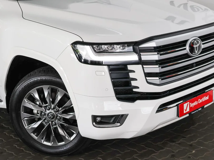 Used 2025 Toyota Land Cruiser 300 3.3D ZX - SMG Toyota Cresta Used 2025 Toyota Land Cruiser 300 3.3D ZX - SMG Toyota Cresta