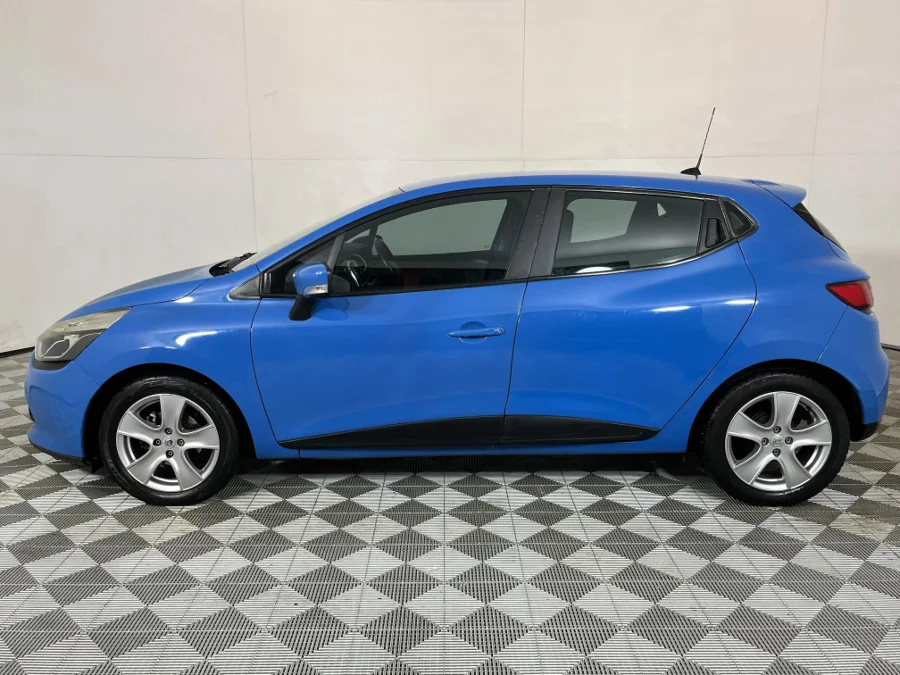 Used 2015 Renault Clio 66kW turbo Expression - WeBuyCars JHB South