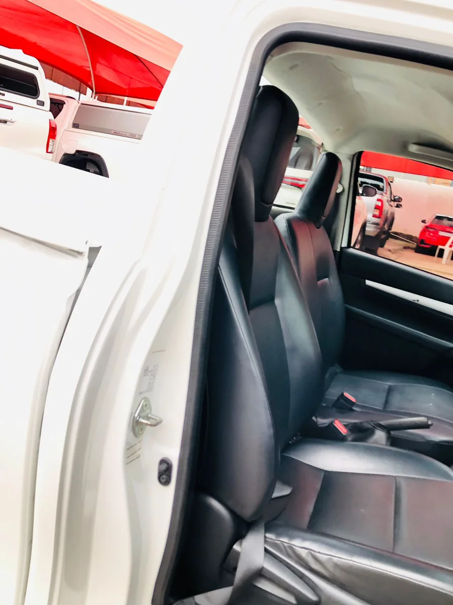 Used 2023 Toyota Hilux 2.4GD - Cars Gold