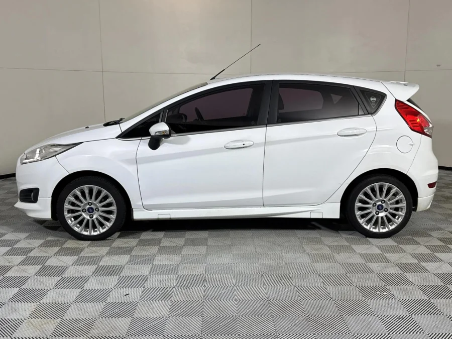 Used 2016 Ford Fiesta 5-door 1.0T Titanium - WeBuyCars Vereeniging Used 2016 Ford Fiesta 5-door 1.0T Titanium - WeBuyCars Vereeniging
