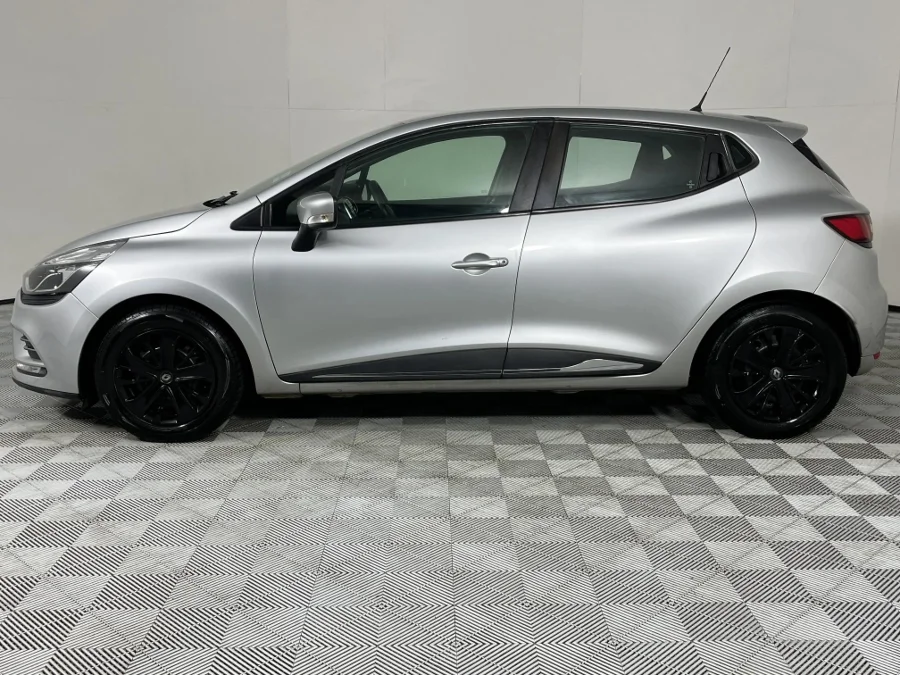 Used 2018 Renault Clio 66kW turbo Authentique - WeBuyCars Pietermaritzburg