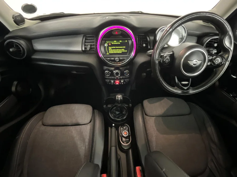 Used 2015 MINI Hatch Cooper Hatch 5-door Seven 7 auto - WeBuyCars Brackenfell Cape Town