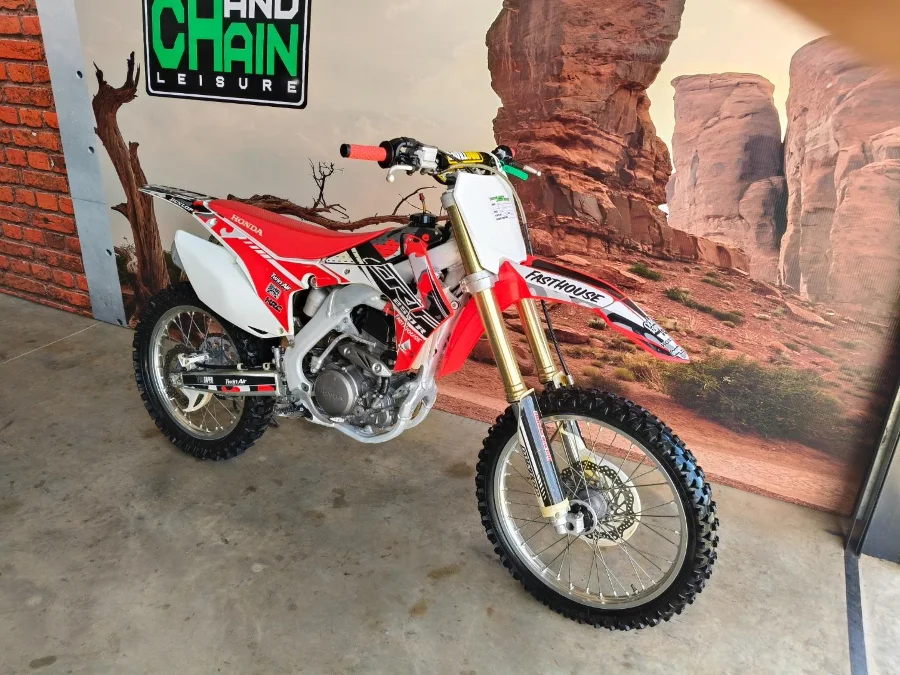 Used 2015 Honda CRF 250R twin pipe Manual - The Diff And Chain