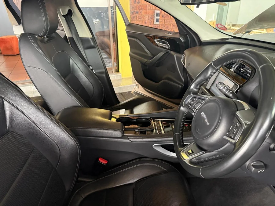 New 2016 Jaguar F-Pace 35t AWD R-Sport - Private Seller