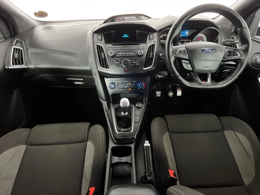 Used 2017 Ford Focus ST 1 - WeBuyCars Montana Used 2017 Ford Focus ST 1 - WeBuyCars Montana