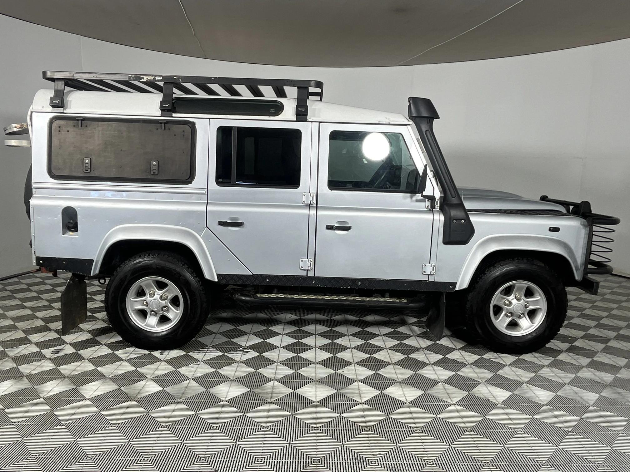 Used 2011 Land Rover Defender 110 TD multi-purpose | Junk Mail Marketplace