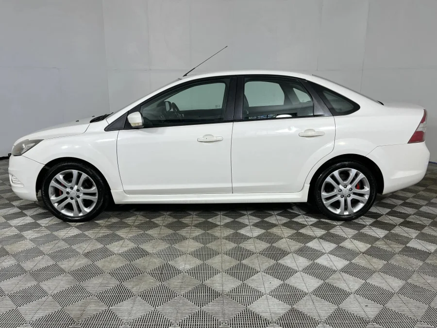 Used 2009 Ford Focus 2.0 4-door Si auto - WeBuyCars George
