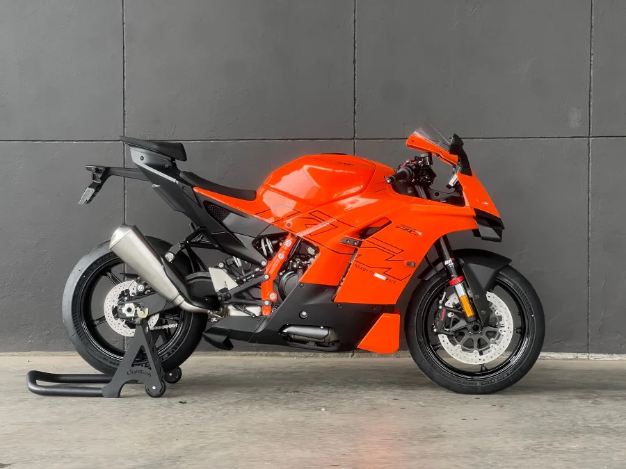 KTM 990 RC R - FAST KTM KTM 990 RC R - FAST KTM