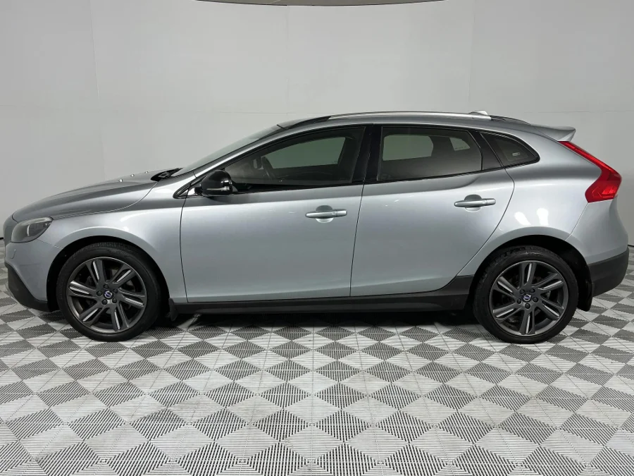 Used 2015 Volvo V40 Cross Country T4 Elite auto - WeBuyCars Brackenfell Cape Town