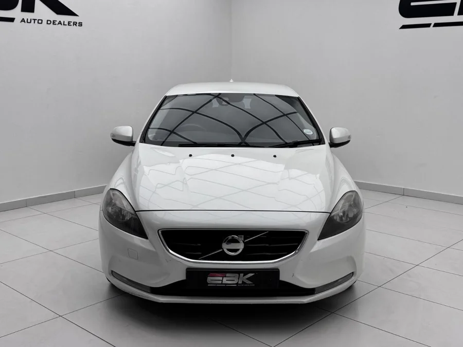 Used 2013 Volvo V40 T3 Essential - EBK Auto