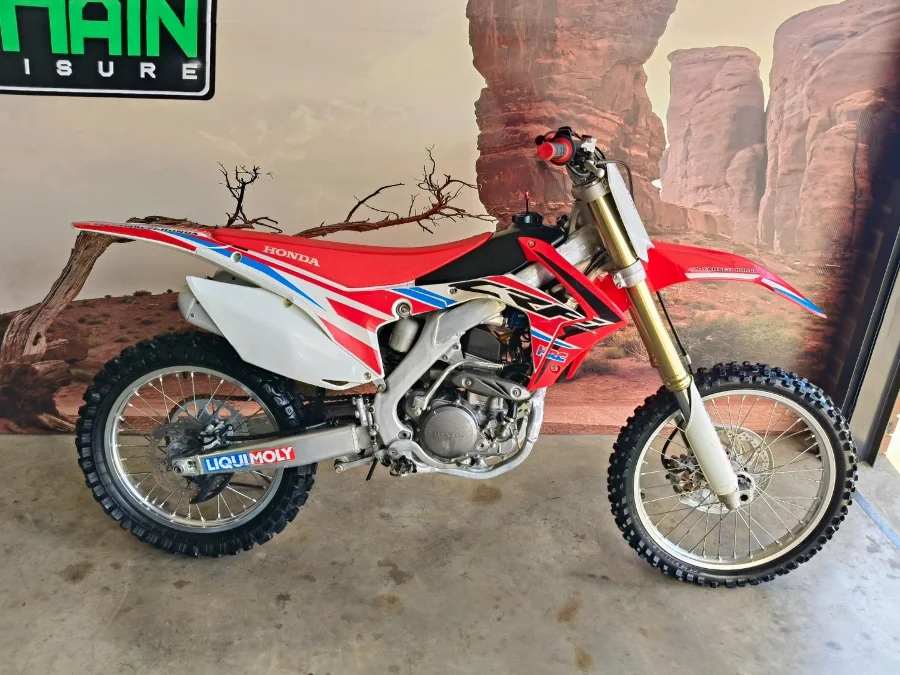 Used 2016 Honda CRF 250 R twin pipe Manual - The Diff And Chain