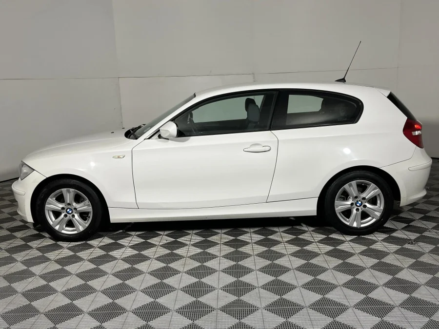 Used 2011 BMW 1 Series 118i 3-door - WeBuyCars Germiston