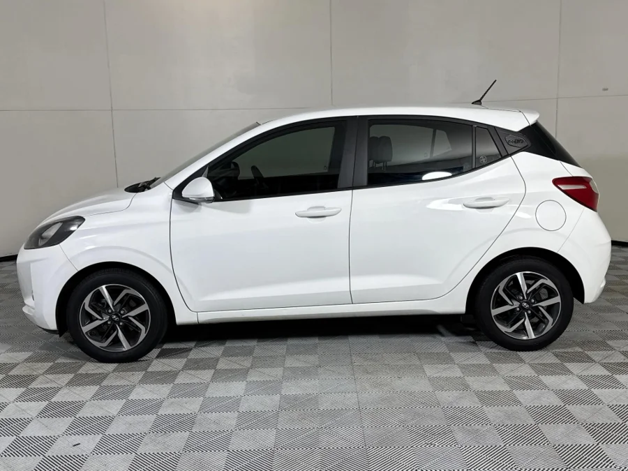 Used 2022 Hyundai Grand i10 1.2 Fluid hatch auto - WeBuyCars JHB South