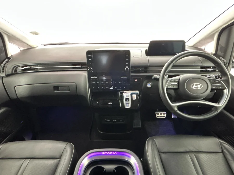 Used 2025 Hyundai Staria 2.2D Luxury - WeBuyCars Richmond