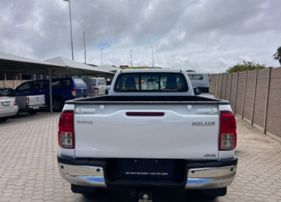 Used 2022 Toyota Hilux 2.4GD-6 4x4 SR - Du Toit Motors
