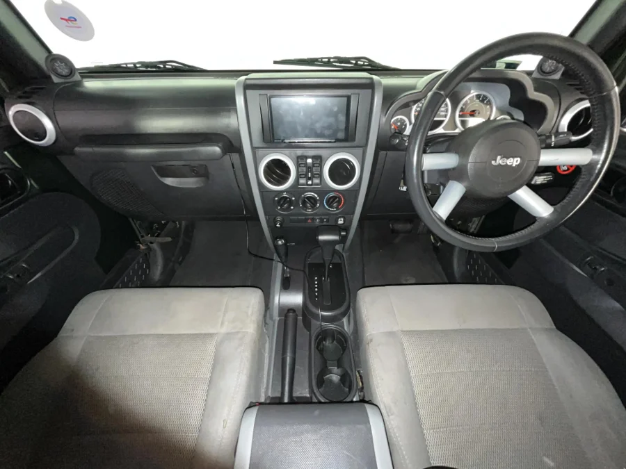 Used 2008 Jeep Wrangler Unlimited 3.8L Sahara - WeBuyCars Lansdowne