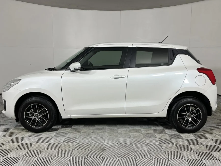 Used 2023 Suzuki Swift 1.2 GL manual - WeBuyCars JHB South