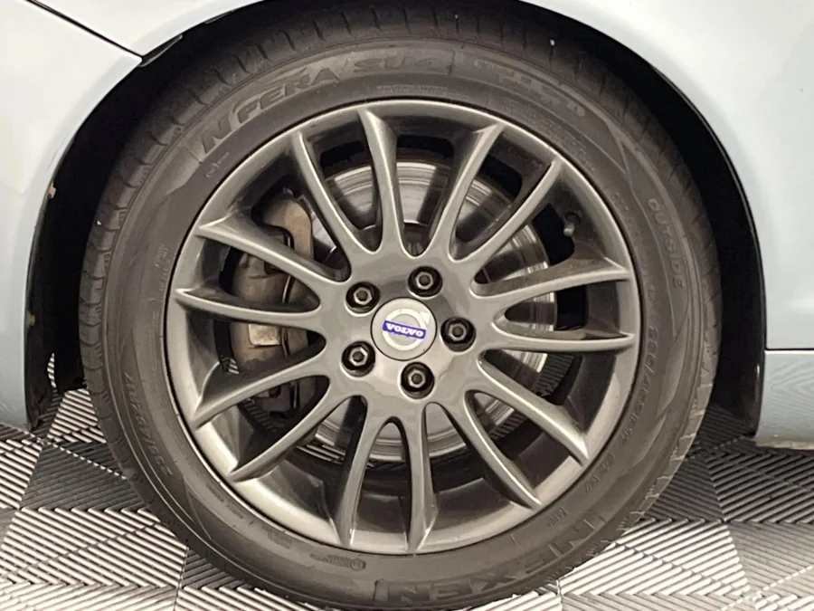 Used 2013 Volvo C70 T5 Elite - WeBuyCars Lansdowne