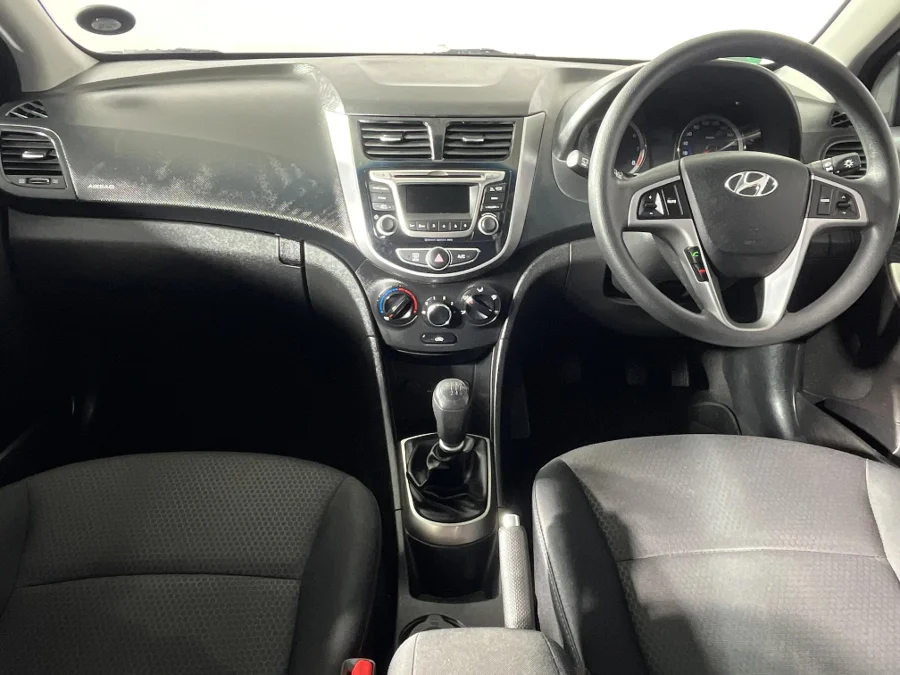 Used 2017 Hyundai Accent hatch 1.6 Fluid - WeBuyCars Rustenburg