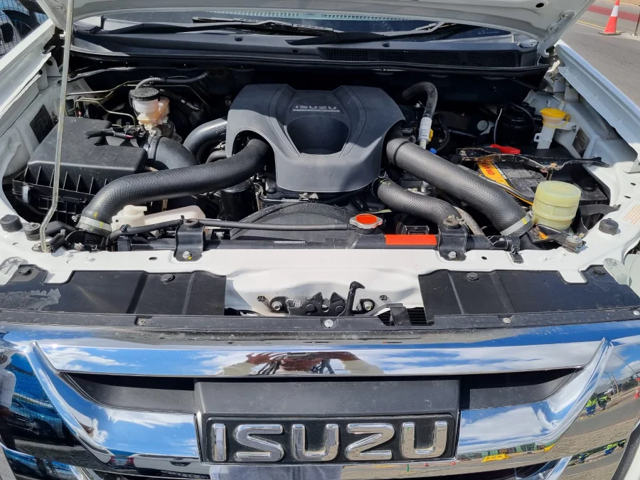 Used 2015 Isuzu D-Max 300 3.0TD double cab X-Rider - Carbase Auto