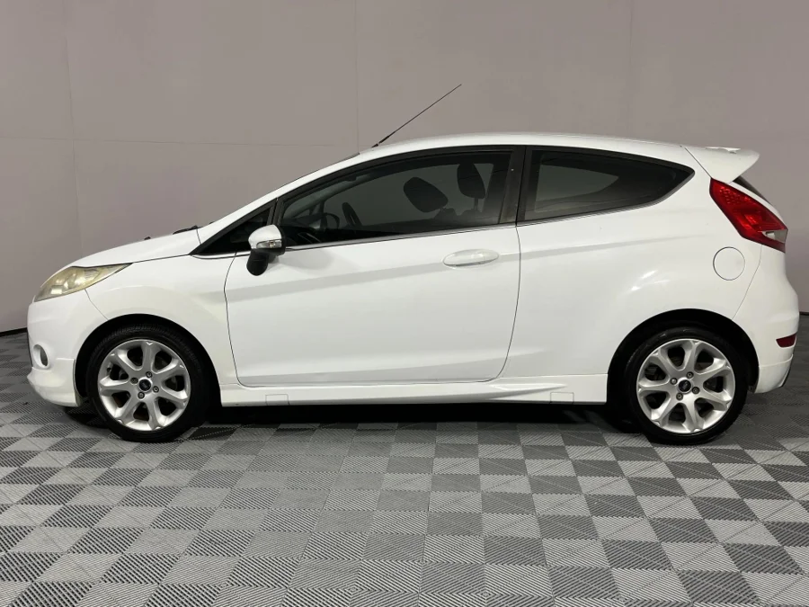 Used 2009 Ford Fiesta 1.4 3-door Titanium - WeBuyCars Lansdowne