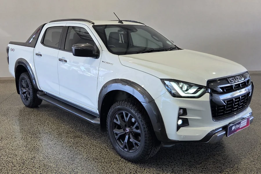 Used 2024 Isuzu D-Max 3.0TD double cab V-Cross 4x4 - Private Seller Used 2024 Isuzu D-Max 3.0TD double cab V-Cross 4x4 - Private Seller
