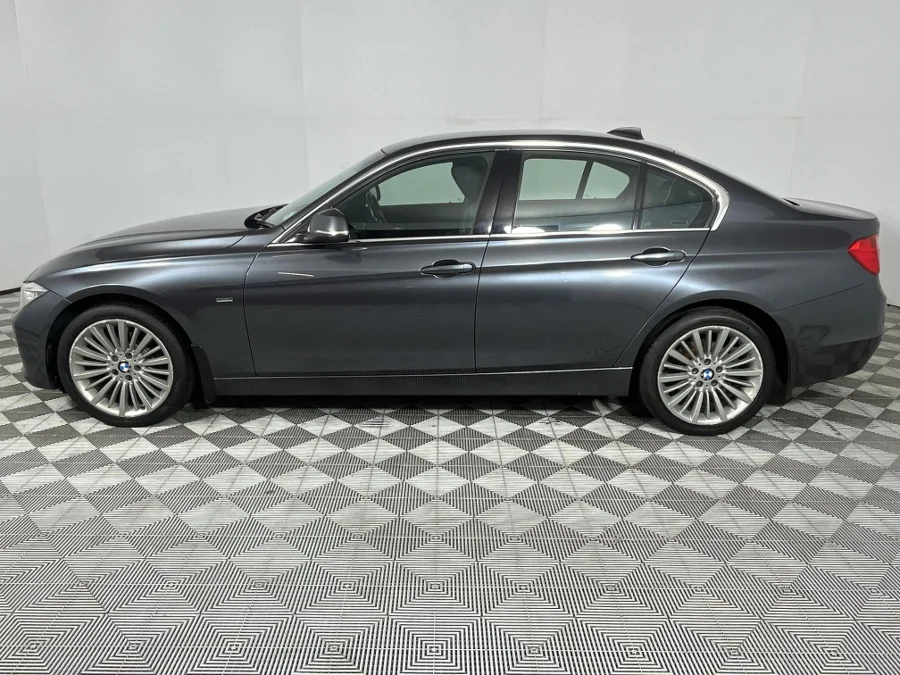 Used 2012 BMW 3 Series 320i Luxury sports-auto - WeBuyCars Lansdowne