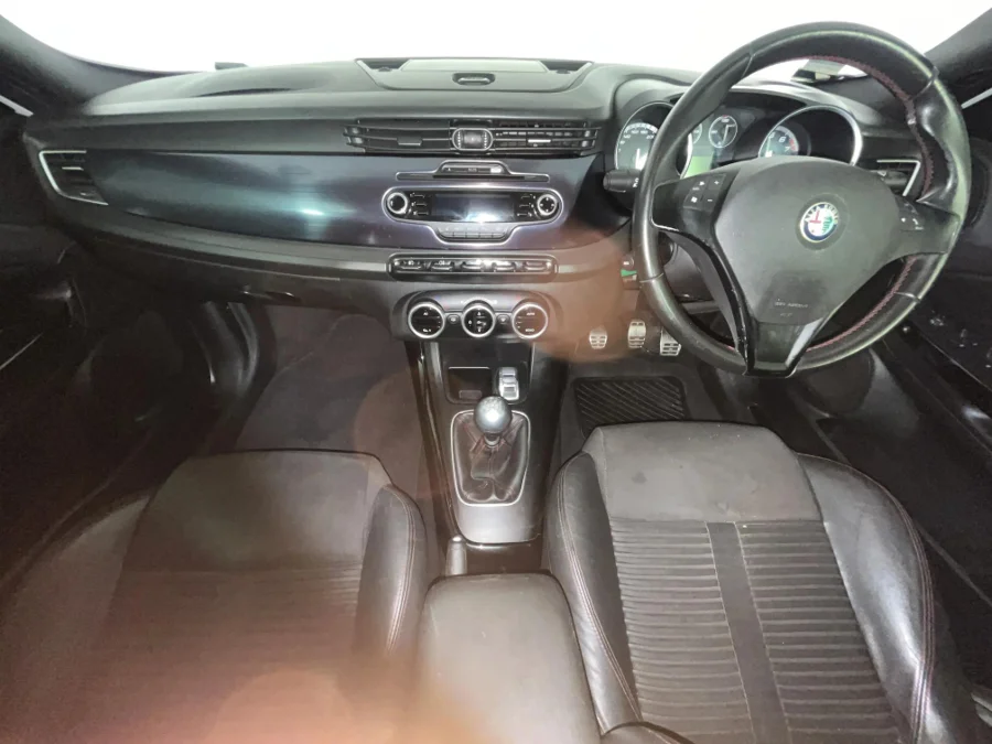 Used 2011 Alfa Romeo Giulietta 1750TBi Quadrifoglio Verde - WeBuyCars Lansdowne