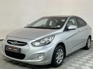 Used 2012 Hyundai Accent sedan 1.6 Fluid