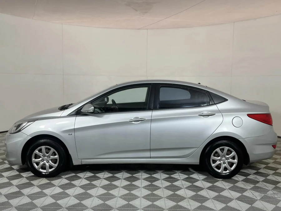 Used 2012 Hyundai Accent sedan 1.6 Fluid - WeBuyCars JHB South