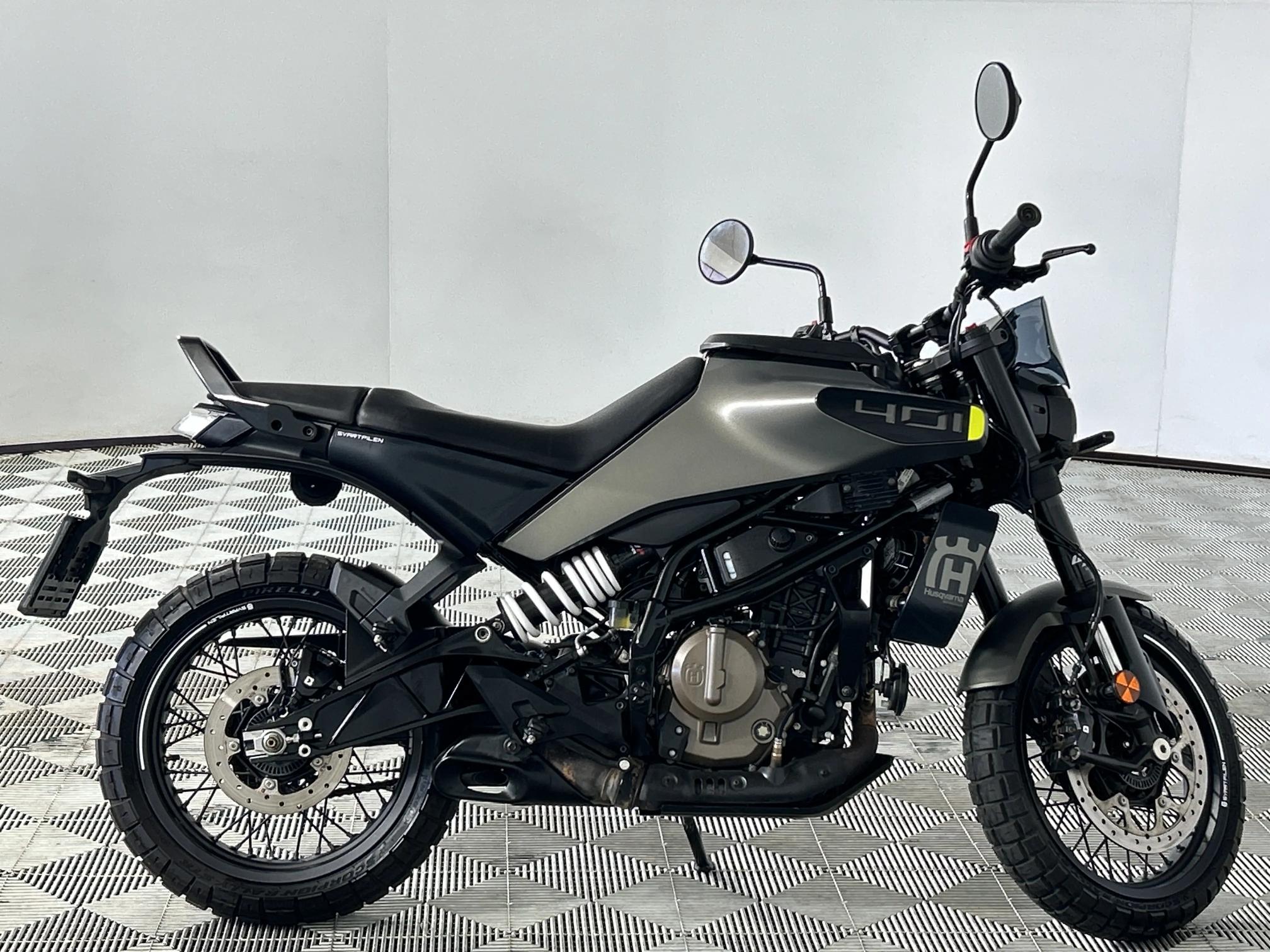 Used 2024 Husqvarna TE 401 Svartpilen