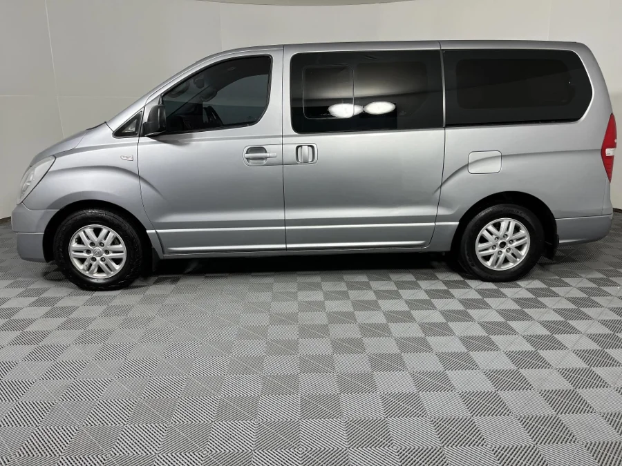 Used 2017 Hyundai H-1 2.5VGTi bus Elite 9-seater - WeBuyCars Montana