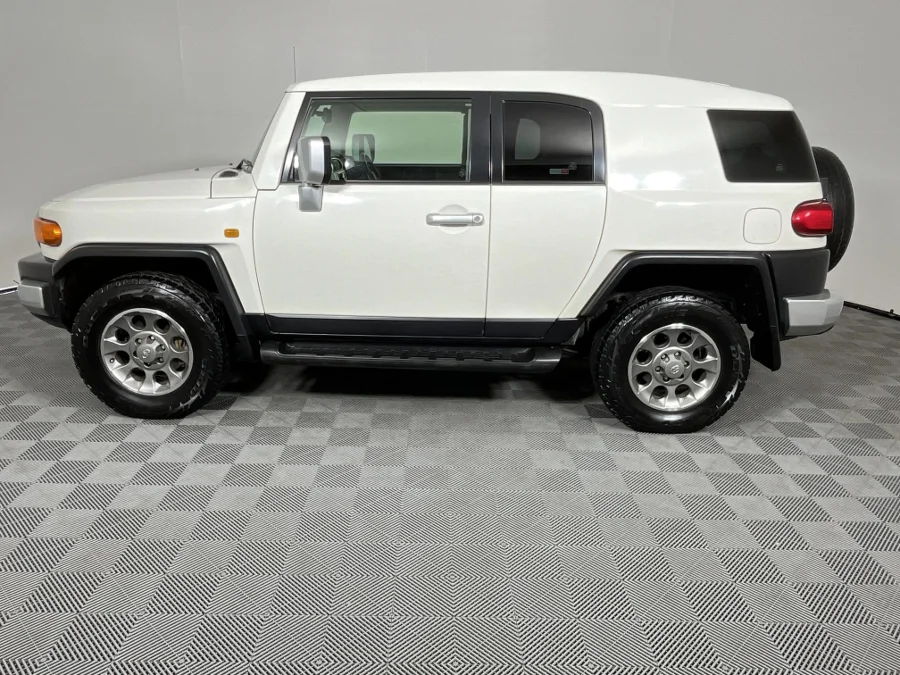 Used 2012 Toyota FJ Cruiser - WeBuyCars  Witbank