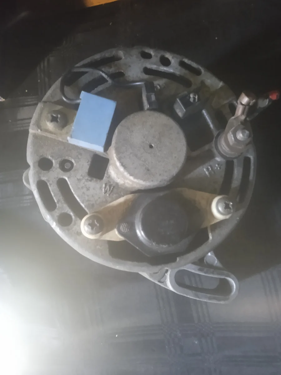 Fiat uno 1100 alternator - Private Seller Fiat uno 1100 alternator - Private Seller