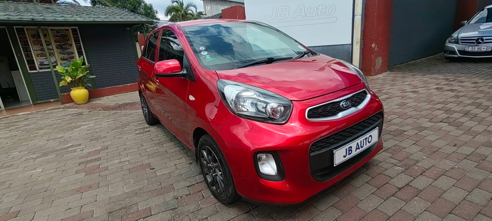 New 2017 Kia Picanto 1.0 auto
