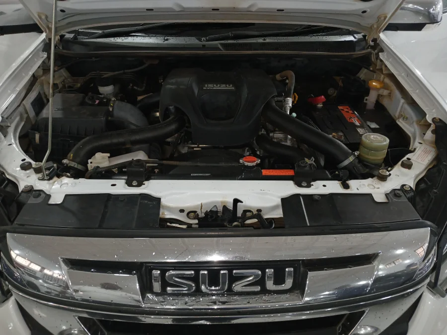 Used 2021 Isuzu D-Max 300 3.0TD Extended cab 4x4 LX - GAPP Motors Used 2021 Isuzu D-Max 300 3.0TD Extended cab 4x4 LX - GAPP Motors