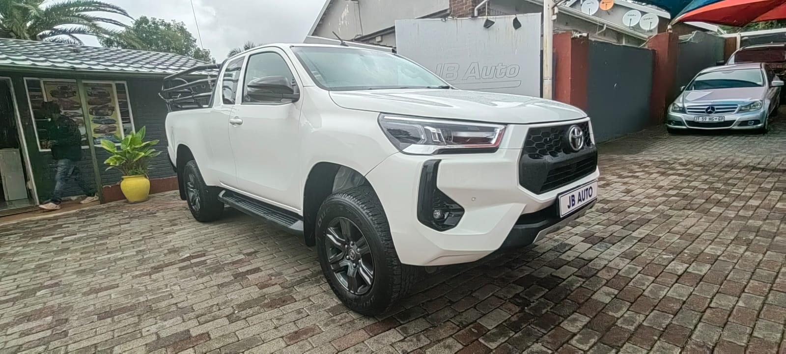 Used 2024 Toyota Hilux 2.4GD-6 Xtra cab SRX