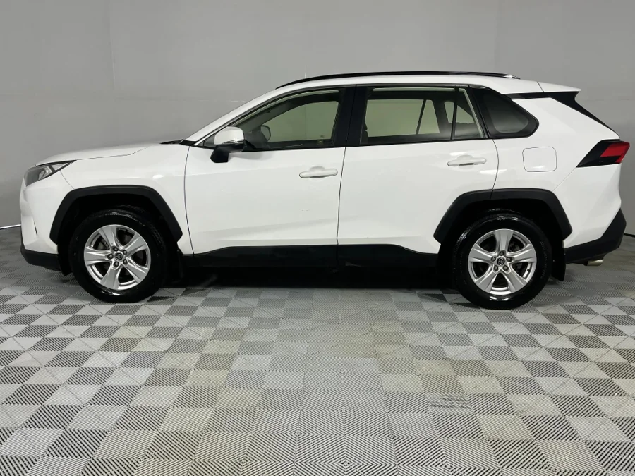 Used 2019 Toyota RAV4 2.0 GX auto - WeBuyCars Silverlakes